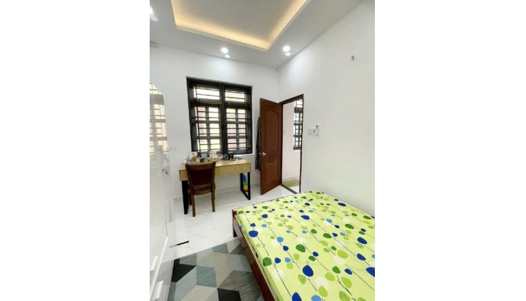 Bán Nhà Nơ Trang Long 5.5x10, 3 PN, sát HXH chỉ nhỉnh 5 Tỉ